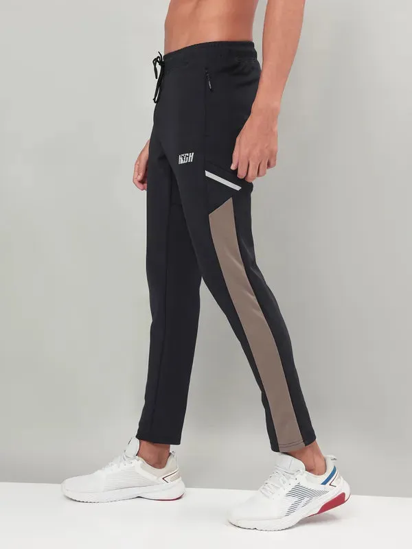 Men Colorblock Relax Fit Trackpants with ELASTO PLUS