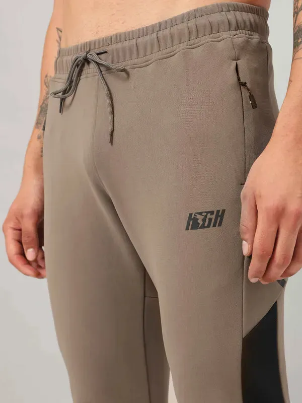 Men Colorblock Relax Fit Trackpants with ELASTO PLUS