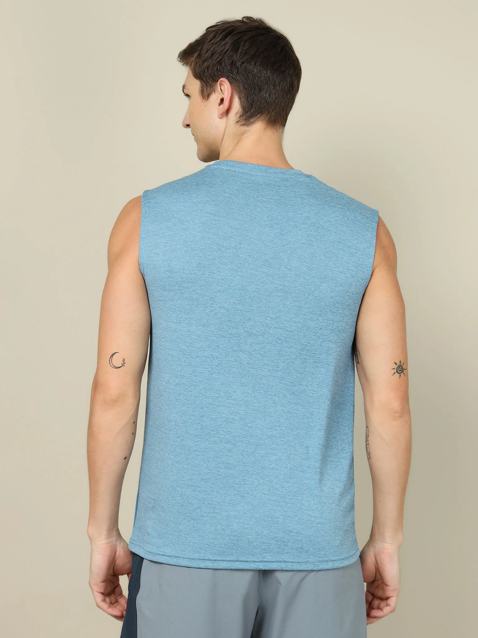 Men Colorblock Slim Fit Crew Neck Innerwear Vest with TECHNO COOL 