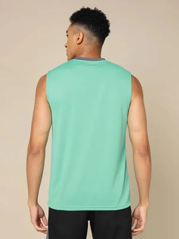 Men Colorblock Slim Fit Crew Neck Innerwear Vest with TECHNO COOL 