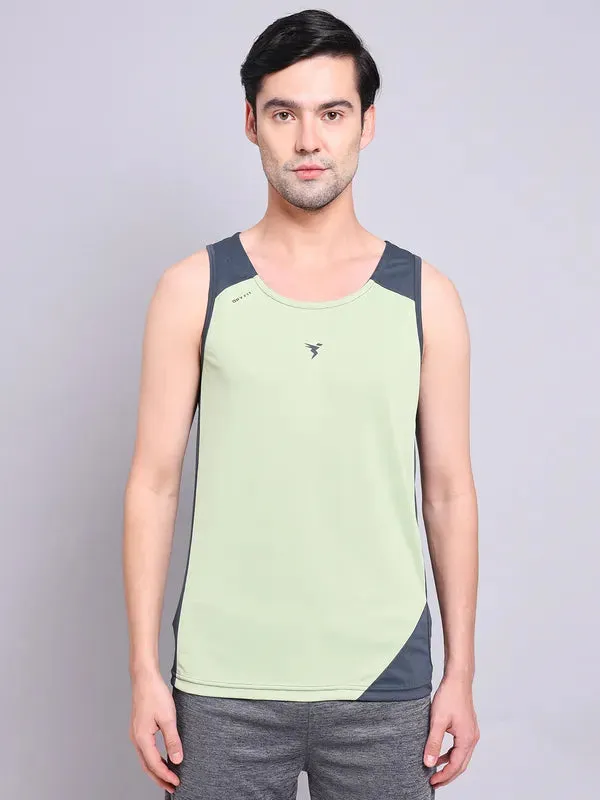 Men Colorblock Slim Fit Scoop Neck Innerwear Vest with TECHNO COOL 